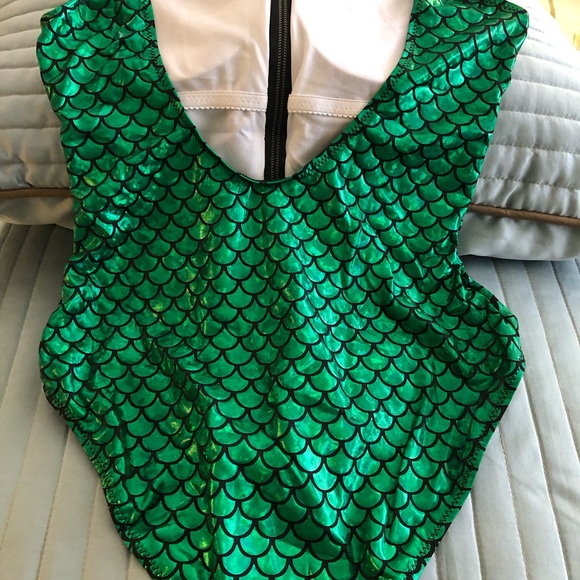 NWT Uhnice Enchanting Emerald Mermaid Swimsuit! - Picture 2 of 3